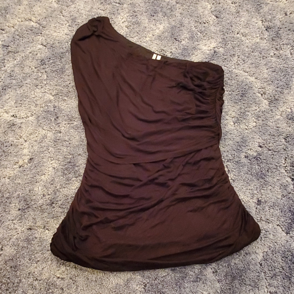 Black one shoulder shirt